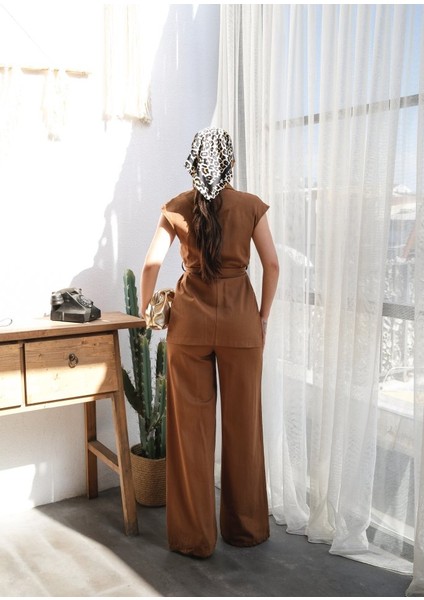 Keten Kuşakli Yelek ve Pantolon Iki̇li̇ Takim