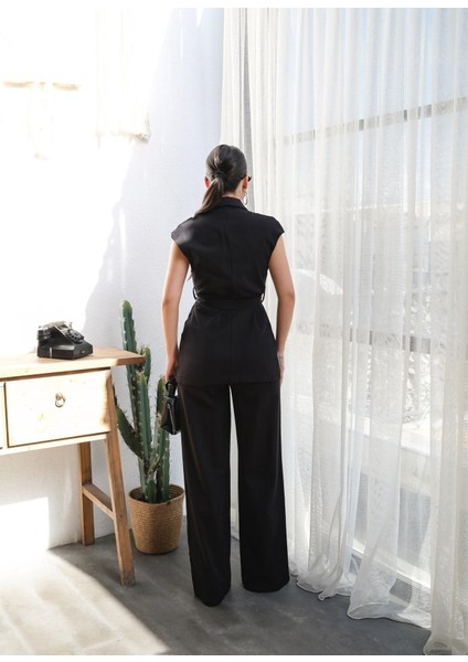 Keten Kuşakli Yelek ve Pantolon Iki̇li̇ Takim