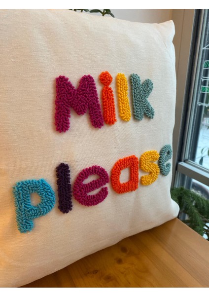 Milk Please Yazılı Renkli Punch Işlemeli Çocuk Odası Kırlent Kılıfı - Çocuk Odası Punch Kırlent Kılıfı
