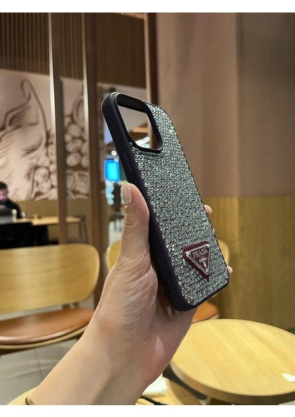 iPhone 14 Pro Max Mor Taşlı Marka Detaylı Telefon Kılıfı