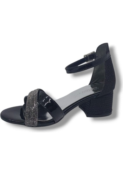170 Kız Çocuk Siyah Taşlı Bantlı Topuklu Ayakkabı modelleri