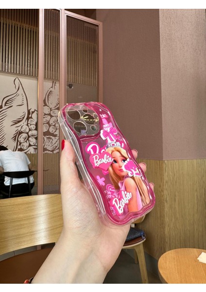 iPhone 11 Uyumlu Pembe Kabartmalı Figürlü Karakterli Telefon Kılıfı
