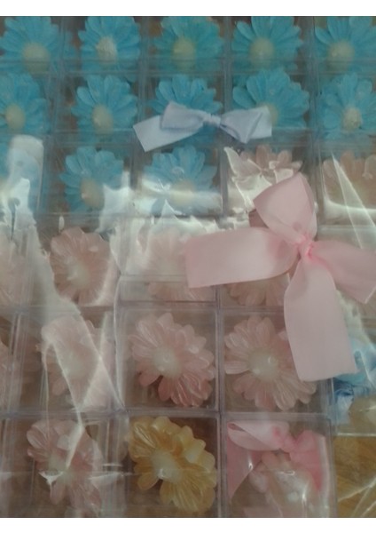 Papatya Mumlar pembe, mavi ve beyaz papatya hediyelik paketlerde hazır şekilde gönderilir en az alım 5 tanedir