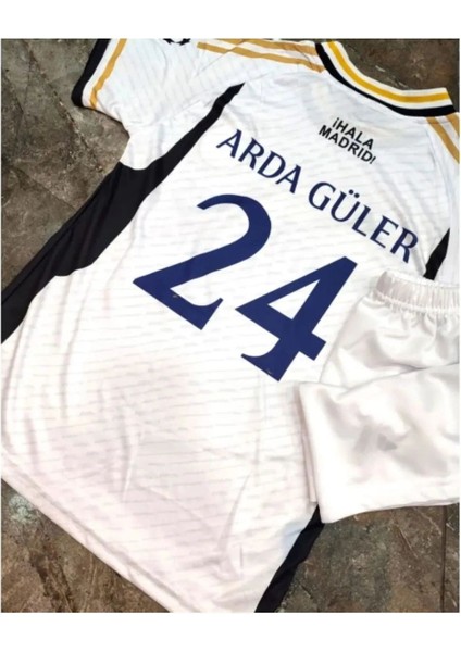 Real Madirid Arda Güler Beyaz 24 Numara Çocuk Alt Üst Takımı T-Shrt 4 Parça
