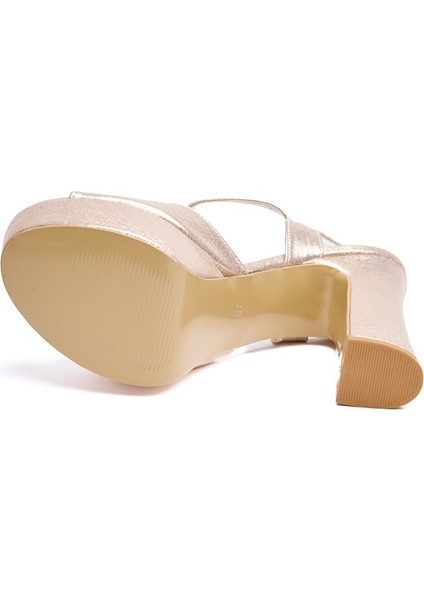 Bilekten Bantlı Platformlu Kadın Topuklu Ayakkabı indirimleri