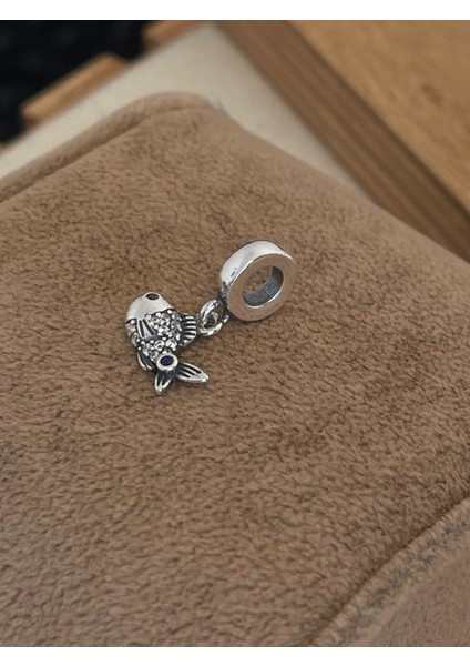 925 Ayar Gümüş Charm Balık Modeli Renkli Taşlı Gümüş Charm fiyatları
