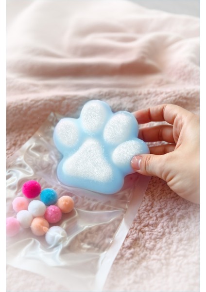 Mavi Kedi Patisi Taba Squishy – Yumuşak, Tüylü, Tatlı ve Sıkılabilir Sukuşi Oyuncağı