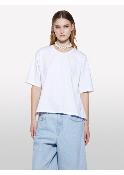 %100 Pamuk Arkası Bağcıklı Bisiklet Yaka Regular Fit T-Shirt Kadın Beyaz T-Shirt - 325P3F1QL107K modelleri