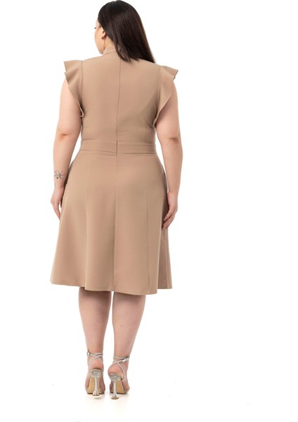 Büyük Beden Yakası Fularlı Kolları Volanlı Midi Vizon Elbise modelleri