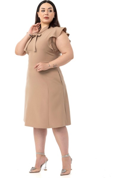 Büyük Beden Yakası Fularlı Kolları Volanlı Midi Vizon Elbise fırsatları