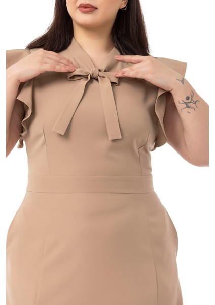 Büyük Beden Yakası Fularlı Kolları Volanlı Midi Vizon Elbise indirimleri