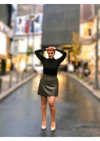 Deri Mini Şortlu Etek fırsatları