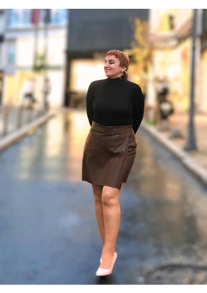 Deri Mini Şortlu Etek