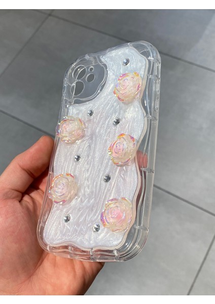 Iphone 11 Uyumlu 3D Kabartmalı Çiçek Desenli Silikon Kılıf fiyatları