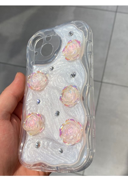 Iphone 15 Uyumlu 3D Kabartmalı Çiçek Desenli Silikon Kılıf modelleri
