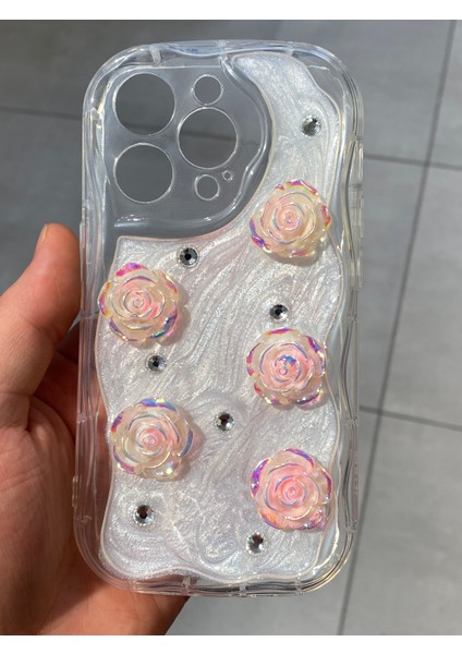 Iphone 14 Pro Uyumlu 3D Kabartmalı Çiçek Desenli Silikon Kılıf
