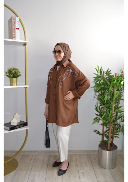 Oversize Önü Kurdele Işleme Nakışlı Tesettür Gömlek Tunik