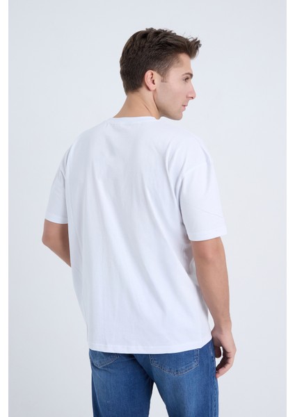 Erkek Oversize Baskılı T-Shirt Beyaz Campfire indirimleri