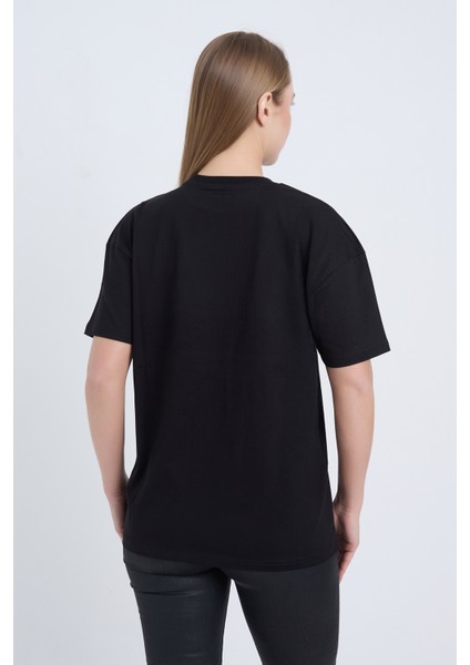 Kadın Oversize Baskılı T-Shirt Siyah Garage indirimleri