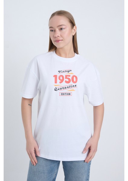 Kadın Oversize Baskılı T-Shirt Beyaz 1950 modelleri