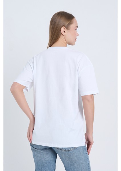 Kadın Oversize Baskılı T-Shirt Beyaz 1950 indirimleri
