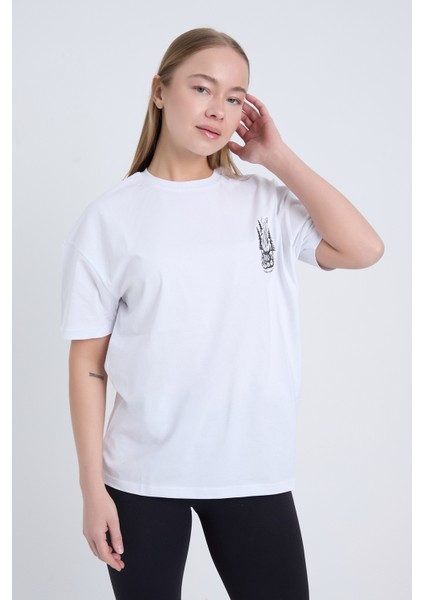 Kadın Oversize Baskılı T-Shirt Beyaz Campfire fiyatları