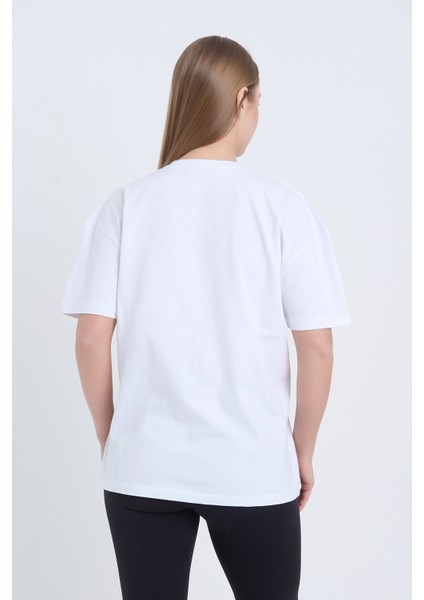 Kadın Oversize Baskılı T-Shirt Beyaz Campfire indirimleri