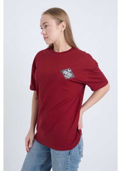 Kadın Oversize Baskılı T-Shirt Bordo Vintage Label modelleri