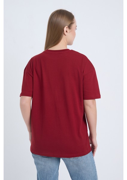 Kadın Oversize Baskılı T-Shirt Bordo Vintage Label fırsatları