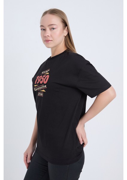 Kadın Oversize Baskılı T-Shirt Siyah Vintage 1950 fırsatları