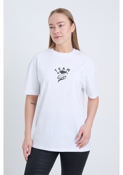 Kadın Oversize Baskılı T-Shirt Beyaz Team fiyatları