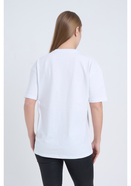 Kadın Oversize Baskılı T-Shirt Beyaz Team modelleri