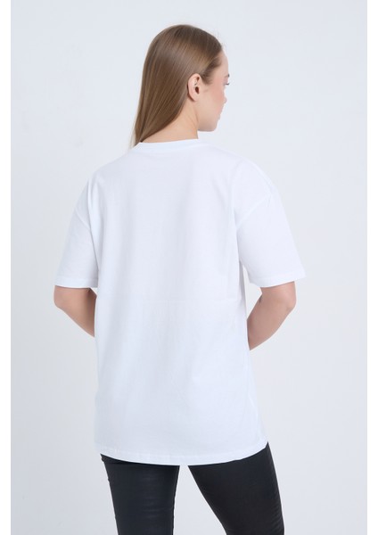 Kadın Oversize Baskılı T-Shirt Beyaz Football Helmet fırsatları