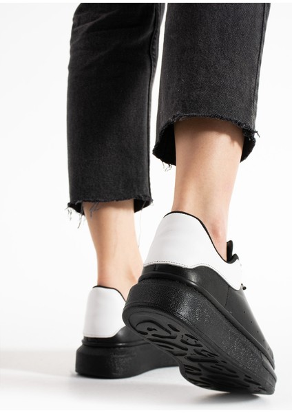 Guinas Kadin Hakiki Deri Bagcikli Siyah Beyaz Sneaker