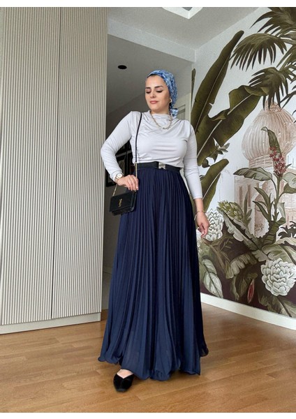 Şifon Pileli Etekli Sandy Bluz Takım – Zamansız Şıklık Lacivert