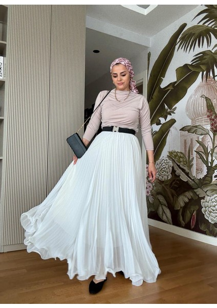 Şifon Pileli Etekli Sandy Bluz Takım – Zamansız Şıklık Ekru