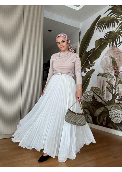 Şifon Pileli Etekli Sandy Bluz Takım – Zamansız Şıklık Ekru