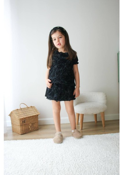 Kız Çocuk 3 Boyutlu Gül Detaylı Krem Alt Üst 2’li Takım