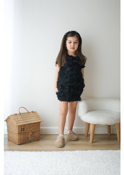 Kız Çocuk 3 Boyutlu Gül Detaylı Krem Alt Üst 2’li Takım fiyatları