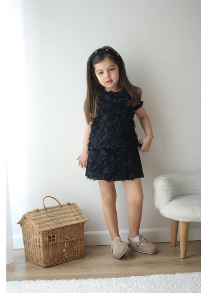 Kız Çocuk 3 Boyutlu Gül Detaylı Krem Alt Üst 2’li Takım modelleri