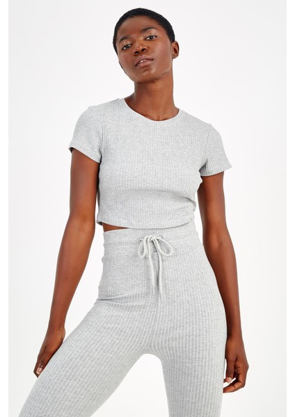 SlimFit Kadın Bisiklet Yaka Kısa Kol Gri Melanj Crop Top 18997