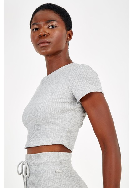 SlimFit Kadın Bisiklet Yaka Kısa Kol Gri Melanj Crop Top 18997 fırsatları