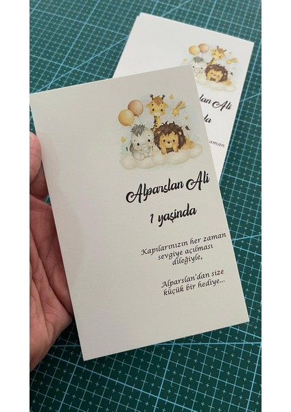 Safarili Doğum Günü Anahtarlık ve Hediyelik Kart 9,5X15 cm - Arletikettasarım