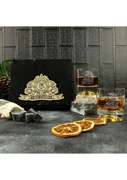 Ahşap Kutulu Kartal Desenli Isme Özel Taşlı ve 2'li Viski Kadehi Seti
