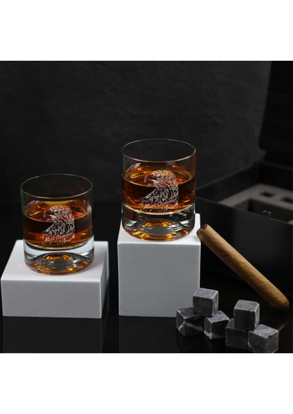Ahşap Kutulu Kartal Desenli Isme Özel Taşlı ve 2'li Viski Kadehi Seti fırsatları