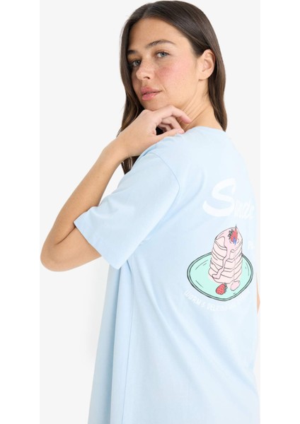 Regular Fit Bisiklet Yaka Sırt Baskılı Kısa Kollu Gecelik-Fall in Lov F6106AX25SM