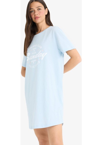 Regular Fit Bisiklet Yaka Sırt Baskılı Kısa Kollu Gecelik-Fall in Lov F6106AX25SM