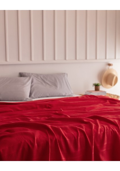 Mathilda King Size %100 Pamuk Karde Düz Pike - Kırmızı fiyatları