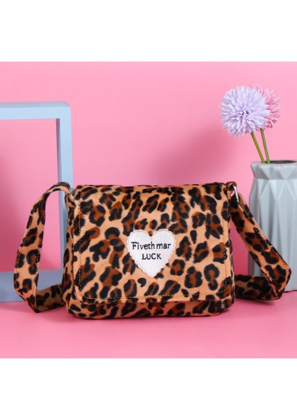 No.5 Tarzı Kadın Tote Çantaları Tüylü Kalp Desen Peluş Yumuşak Koltuk Altı Omuz Çantası Rahat Yumuşak Çapraz Çanta Kavrama El Çantası (Yurt Dışından) fırsatları