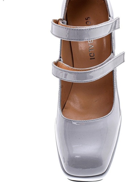 Penelope Gri Rugan Kadın Platform